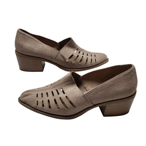 Maurices Bella Faux Suede Slip On Shoes7.5 M Chop Out Pointed Toe Block Heel - Picture 2 of 12